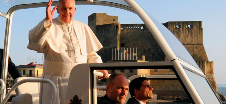 Napoli saluta Papa Francesco, città che lo ha accolto due volte