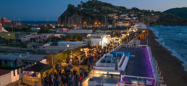 Festa del Limone 2025, pienone a Procida regina dell'enogastronomia