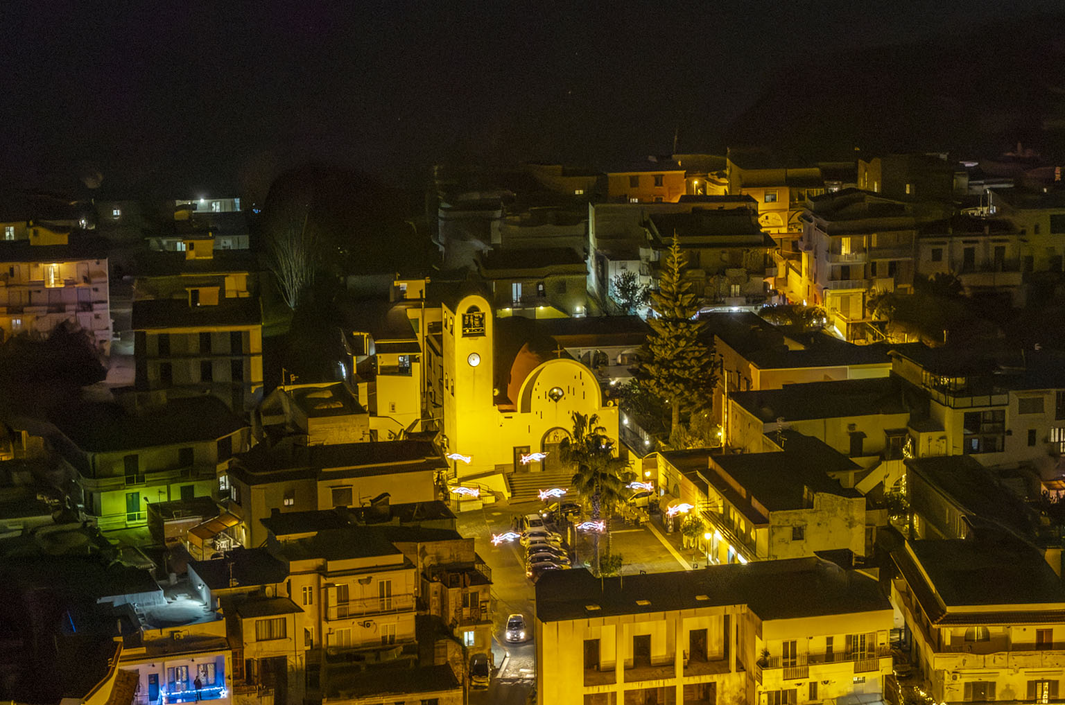borgo-casevecchie-piazza-sant-antonio-monte-di-procida