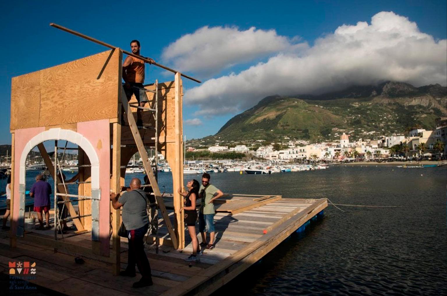 festa-sant-anna-ischia-barche-allegoriche