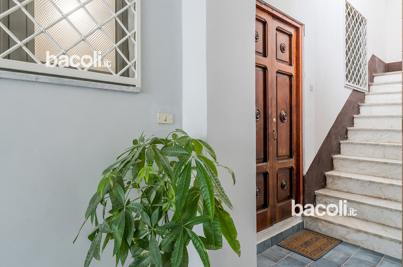 appartamento-da-nonna-clara-porta-ingresso