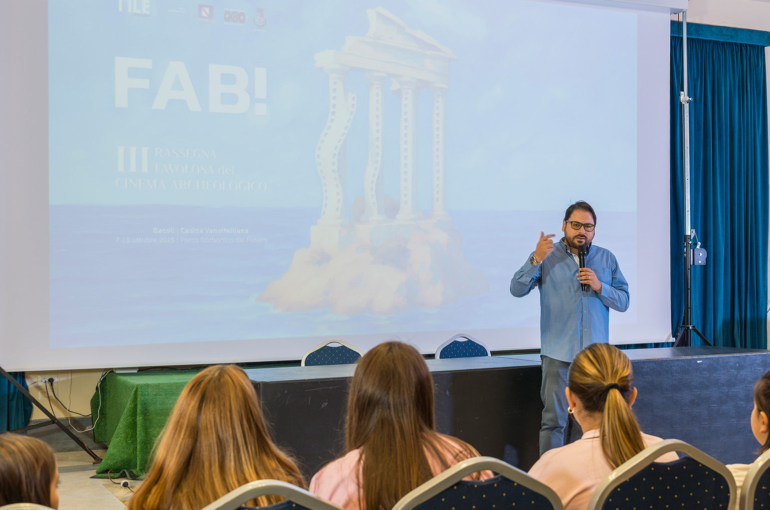 mauro-cucco-vicesindaco-comune-bacoli-al-festival-cinema-archeologico-2025