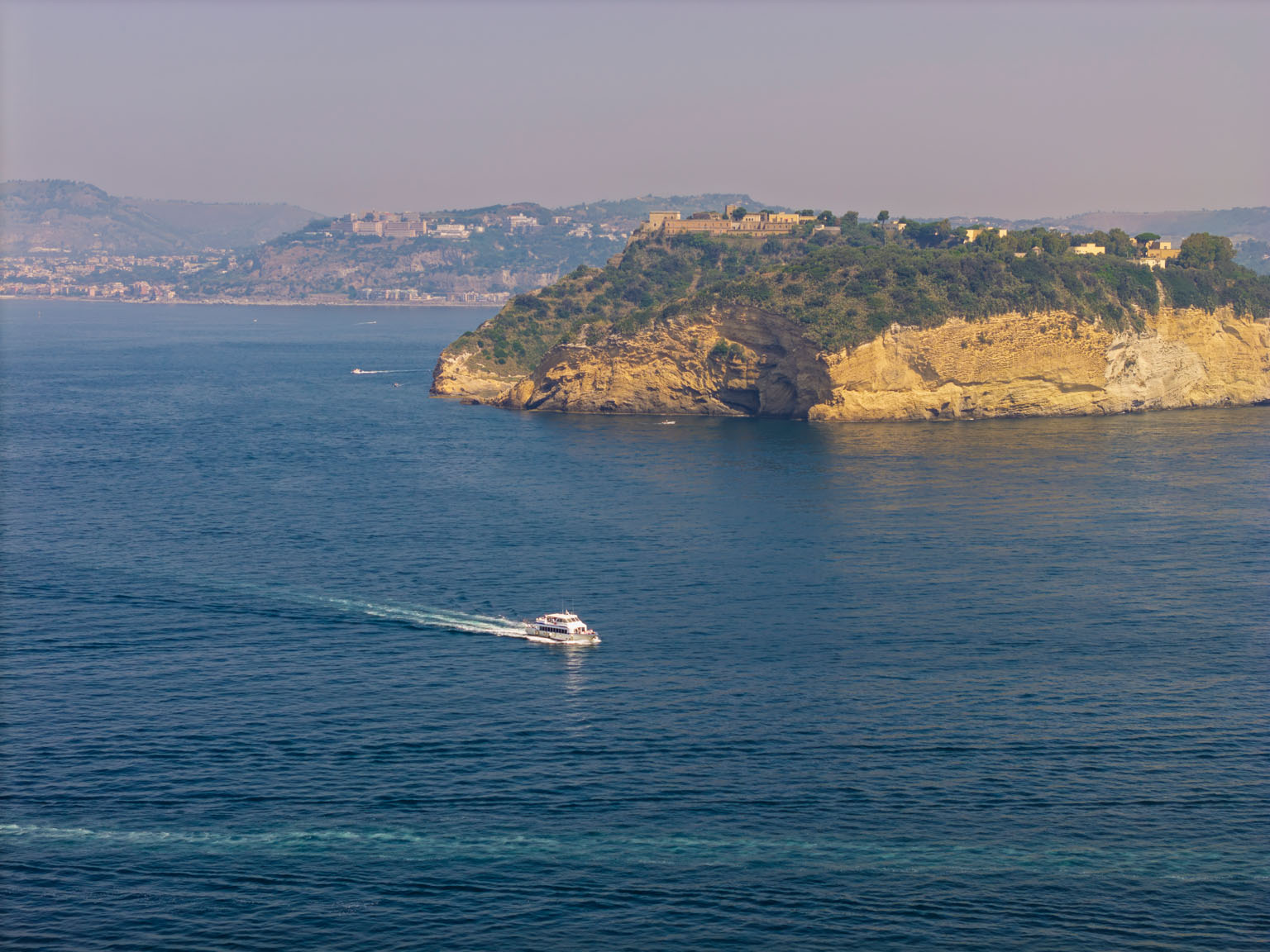 minicrociera-golfo-di-napoli-pozzuoli-nisida-ippocampo